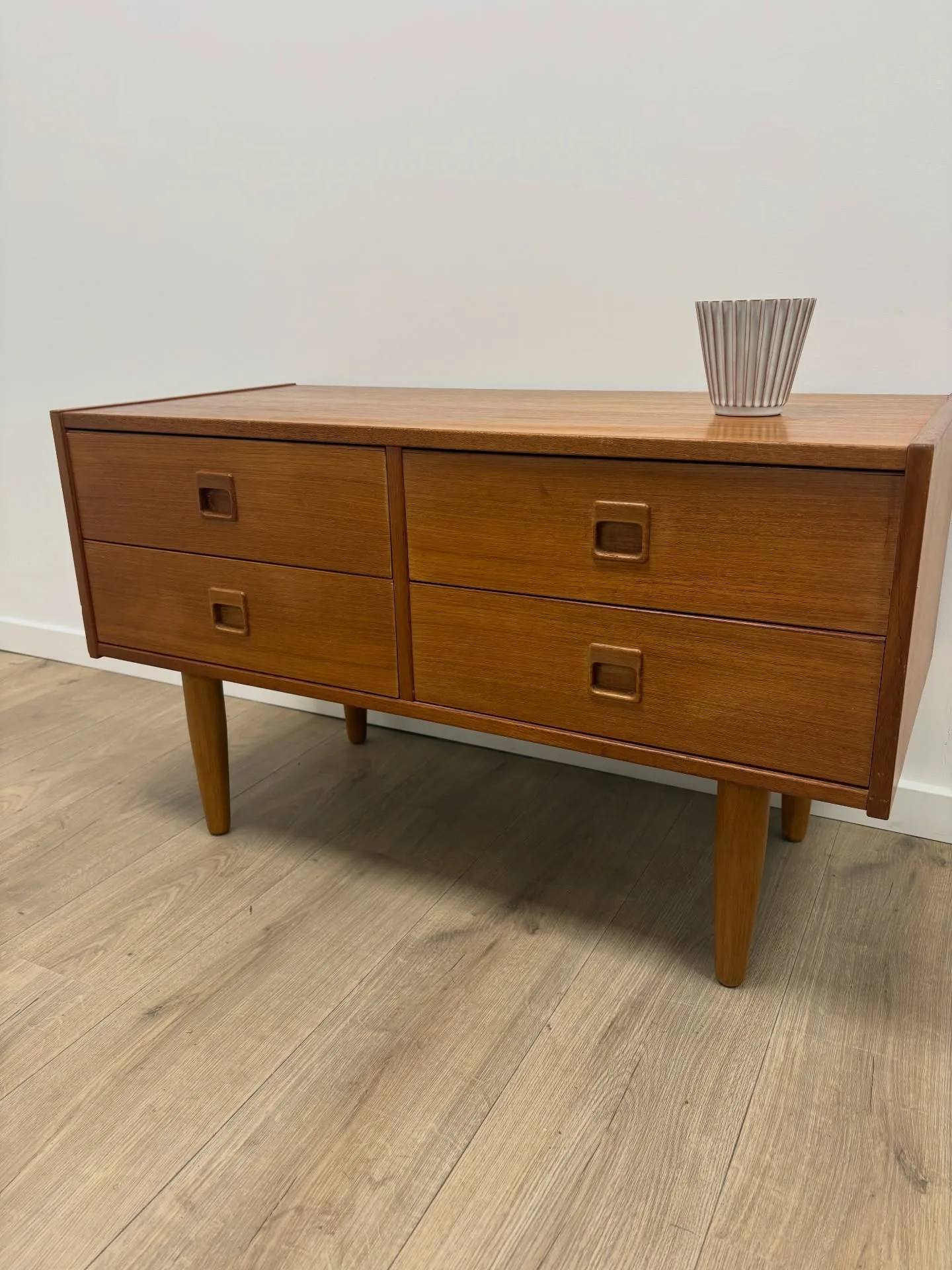 Instagram opslag fra teakretro