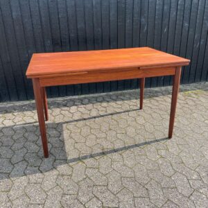 Teak spisebord