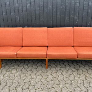 Wegner sofa