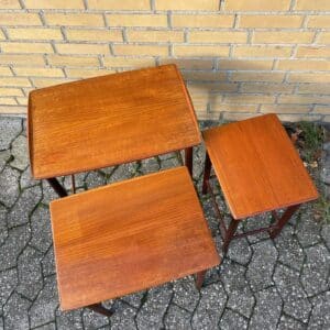 Teak indskudsborde