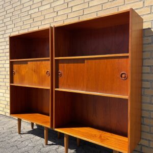 Twins teak bogreoler