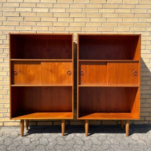 Twins teak bogreoler