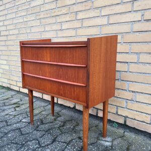 Teak kommode